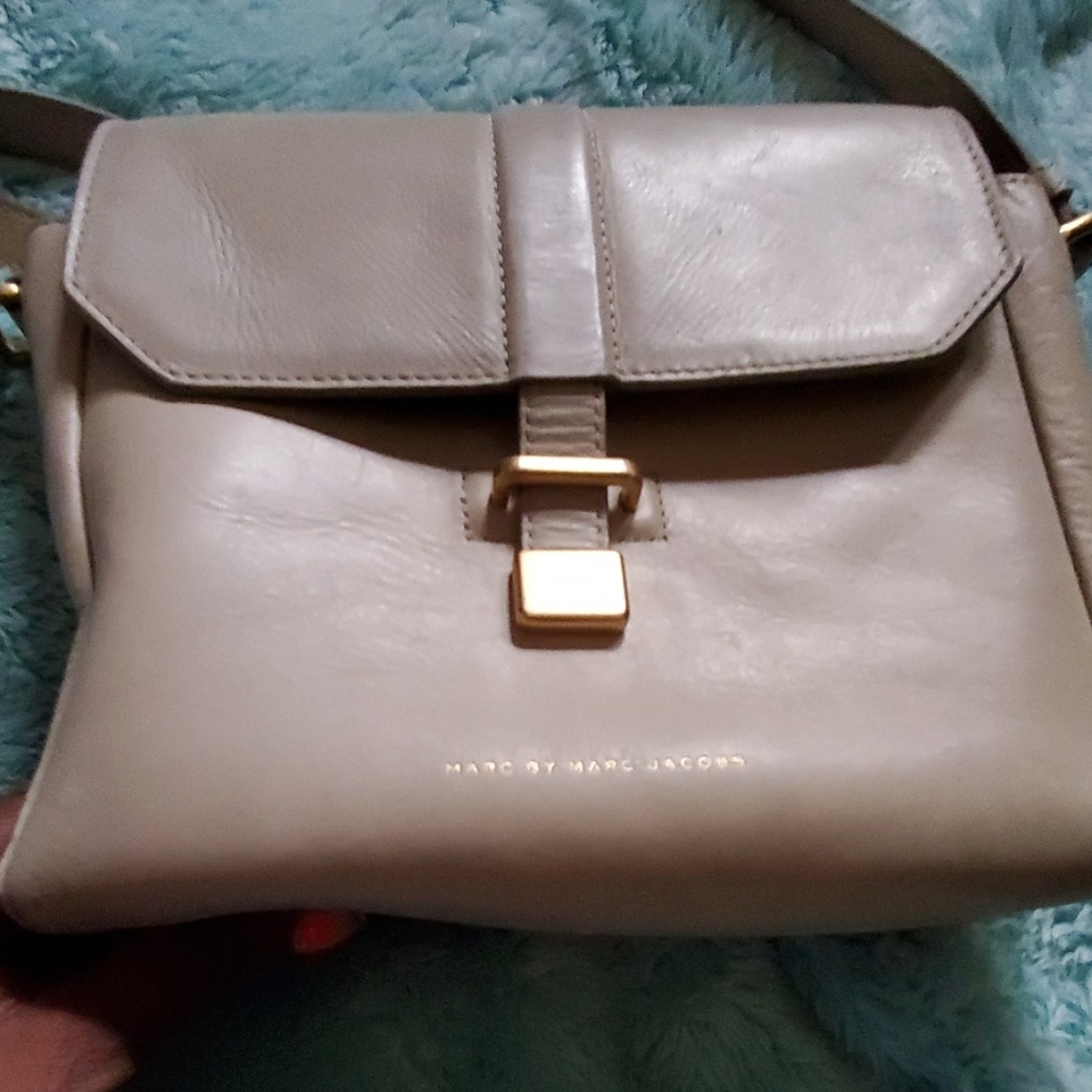 Cream color marc jacobs crossbody